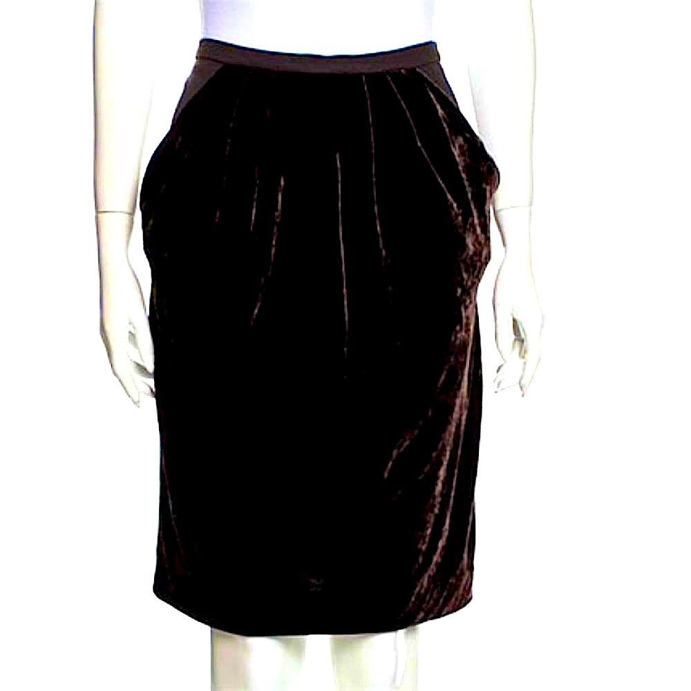 Size M - Brown MAX MARA - Velvet Front and Cotton Back Skirt.- Pristine.